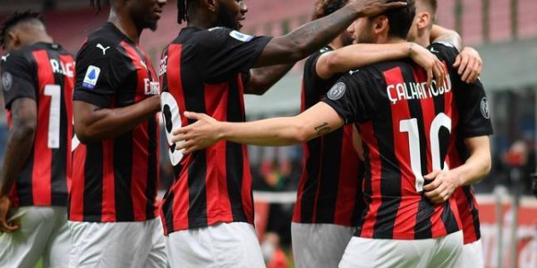 意甲争冠焦点：那不勒斯主场冲榜首，卡利亚里客场掀韧性风暴！