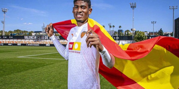 阿森纳敲定21岁后防坚盾，被誉为西甲单防能力最强后卫