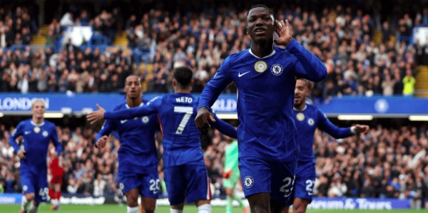 豪门悲喜夜：切尔西2-1绝杀利物浦 拜仁3-0十连胜创造纪录 皇马3-1